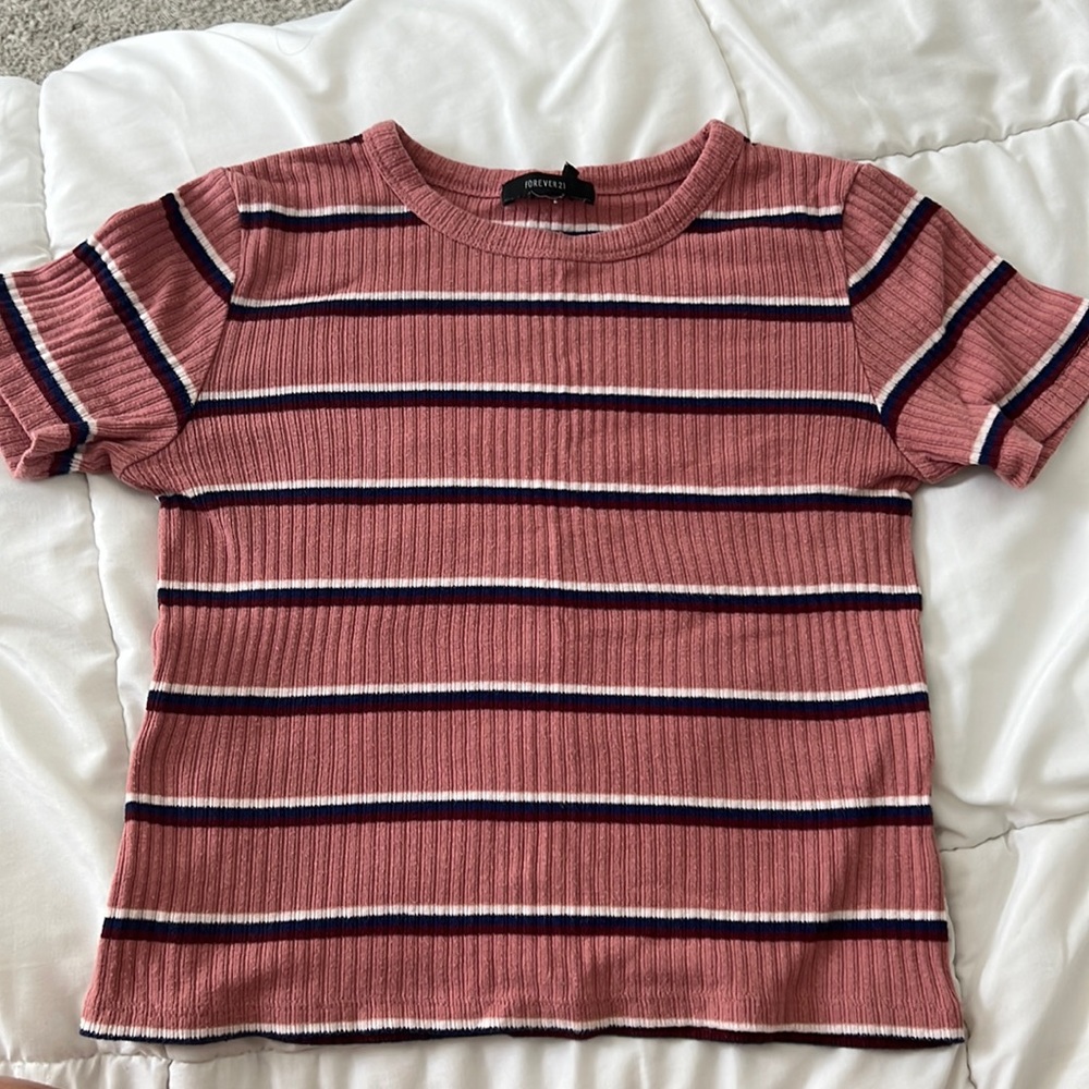 Forever 21 Small pink short sleeve shirt